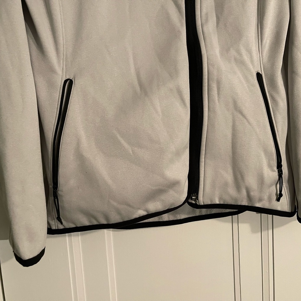 The North Face - Women’s Asymmetrical Zip Up Hoodie - Picture 4 of 7
